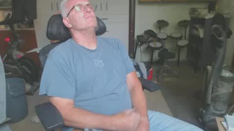 Snapshot of billp750876 chatting on July 16, 8:15 pm billp750876 online show from July 16, 8:15 pm