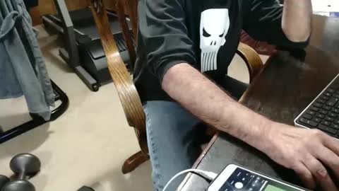 billy471 online show from April 9, 10:37 pm