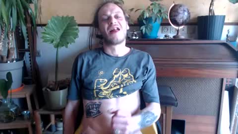 Billy FingerCut online show from February 25, 7:42 am