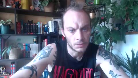 Billy FingerCut online show from October 6, 11:29 am