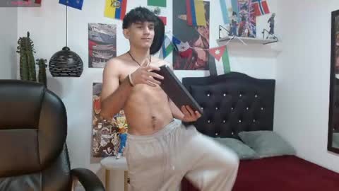 Snapshot of billy_wild chatting on July 4, 11:27 am billy wild online show from July 4, 11:27 am