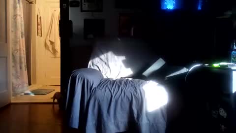 billygunn13 online show from January 10, 8:43 pm