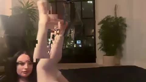 bimbodoll18 online show from September 27, 10:37 pm