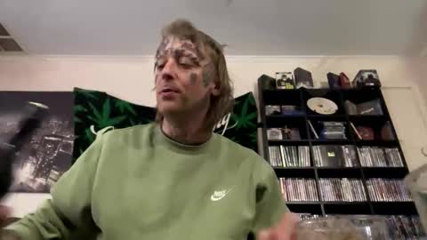 Snapshot of bimmyleanin420 chatting on October 2, 2:40 am bimmyleanin420 online show from October 2, 2:40 am
