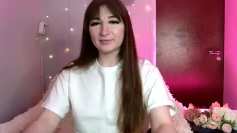 Snapshot of birdie_kiss chatting on June 2, 7:27 pm birdie_kiss online show from June 2, 7:27 pm