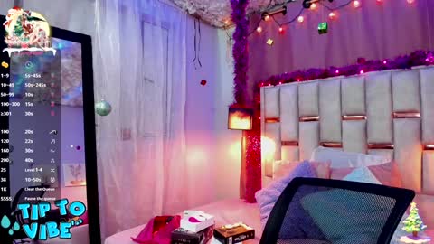 Snapshot of bitch_capelli chatting on December 24, 3:16 am .. .. online show from December 24, 3:16 am
