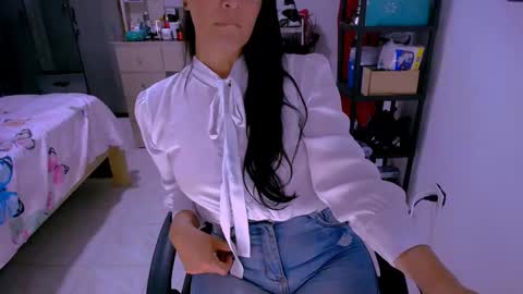 Snapshot of bittermomxxx chatting on May 26, 10:17 pm bittermomxxx online show from May 26, 10:17 pm