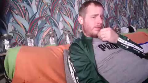 Snapshot of bizoukey15 chatting on October 15, 9:26 pm bizoukey15 online show from October 15, 9:26 pm