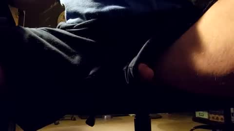 Snapshot of bkupsguy chatting on December 29, 3:22 am bkupsguy online show from December 29, 3:22 am