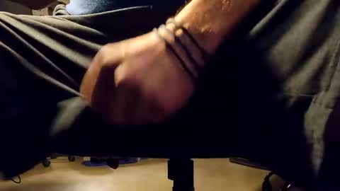 Snapshot of bkupsguy chatting on February 18, 2:29 am bkupsguy online show from February 18, 2:29 am