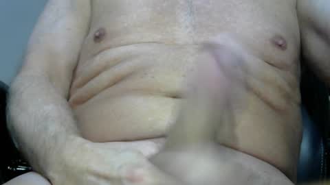 Snapshot of bkzman8 chatting on January 25, 12:27 am bkzman8 online show from January 25, 12:27 am