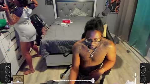 Plant Base Streamers From Pennsylvania online show from December 20, 12:52 am