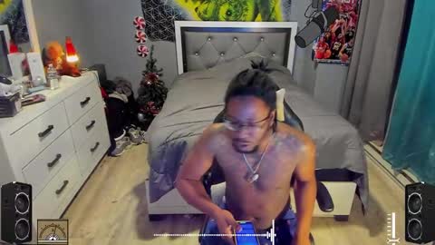 Plant Base Streamers From Pennsylvania online show from January 3, 12:11 am