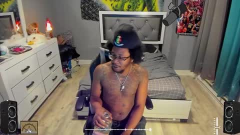 Plant Base Streamers From Pennsylvania online show from February 8, 11:24 pm