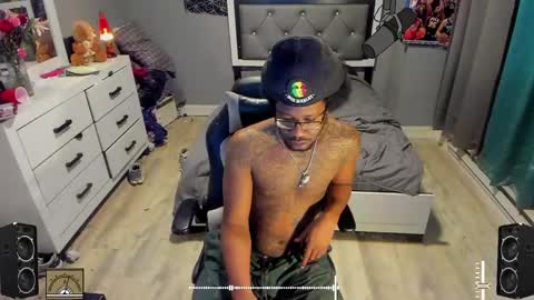 Plant Base Streamers From Pennsylvania online show from February 23, 11:47 pm