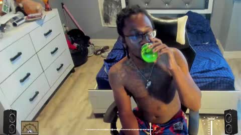 Plant Base Streamers From Pennsylvania online show from September 9, 10:09 pm