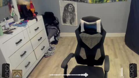 Plant Base Streamers From Pennsylvania online show from September 28, 8:58 pm