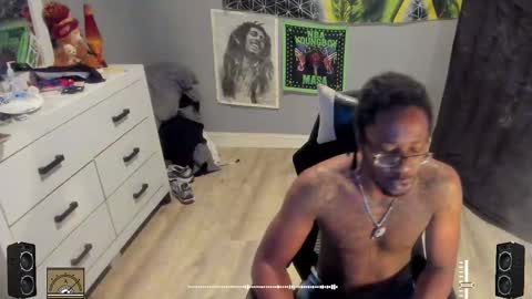 Plant Base Streamers From Pennsylvania online show from October 7, 9:56 pm