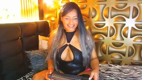 Snapshot of black_ambar chatting on July 19, 2:26 am Ambar online show from July 19, 2:26 am