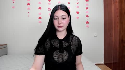 Snapshot of black_berry_bla_ck chatting on March 5, 3:51 pm black_berry_bla_ck online show from March 5, 3:51 pm