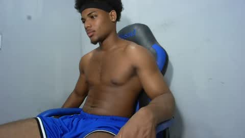 Snapshot of black_dicck chatting on July 26, 3:47 am tu morenito online show from July 26, 3:47 am