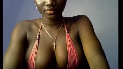 Snapshot of black_ebonyqueen chatting on October 1, 6:58 pm Esthy online show from October 1, 6:58 pm