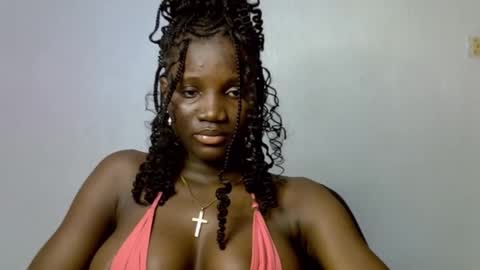 Snapshot of black_ebonyqueen chatting on October 18, 8:53 pm Esthy online show from October 18, 8:53 pm