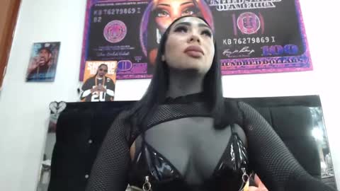 karenth soto online show from February 25, 12:14 am