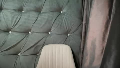 Snapshot of black_fairyxxx chatting on January 12, 7:02 am black_fairyxxx online show from January 12, 7:02 am