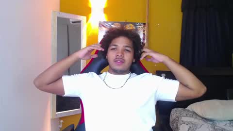 black_king_241 online show from February 26, 2:48 am