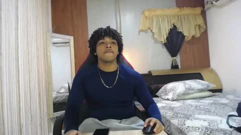 black_king_241 online show from November 7, 3:17 am