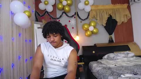 black_king_241 online show from November 13, 4:44 am