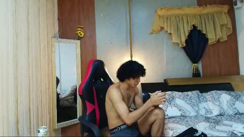 black_king_241 online show from April 19, 11:18 pm