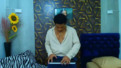 Snapshot of black_king_241 chatting on April 29, 5:00 am black_king_241 online show from April 29, 5:00 am