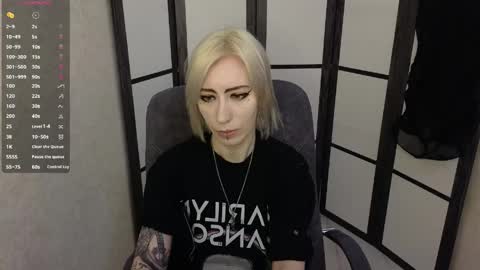 Emily online show from April 12, 8:41 am