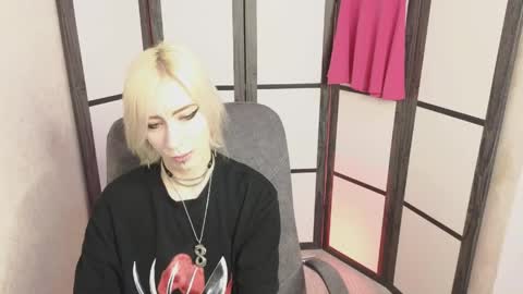 Emily online show from June 1, 8:38 am