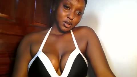Snapshot of black_paanther chatting on May 20, 10:21 am black_paanther online show from May 20, 10:21 am