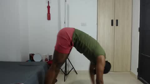 black_penis22 online show from March 12, 1:14 am