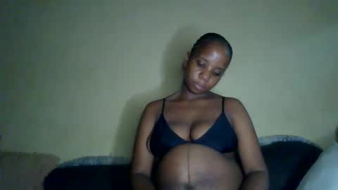 Snapshot of black_queen0111254 chatting on May 31, 6:20 pm Blackqueen online show from May 31, 6:20 pm