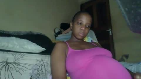 Snapshot of black_queen0111254 chatting on June 7, 3:54 am Blackqueen online show from June 7, 3:54 am
