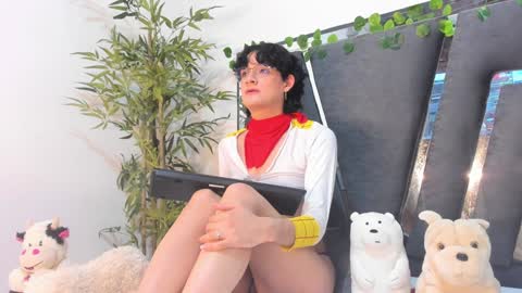 B L A C K  R O S E  online show from January 31, 2:39 pm