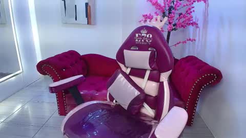 Rousse  online show from November 16, 3:39 pm