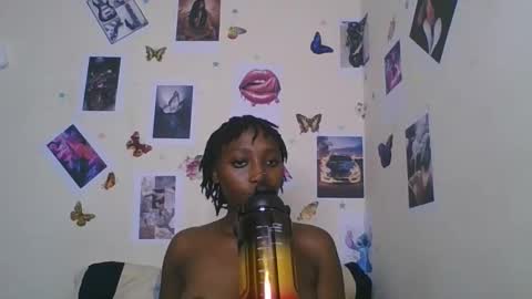 Snapshot of black_rosey chatting on January 18, 4:22 pm veraa online show from January 18, 4:22 pm