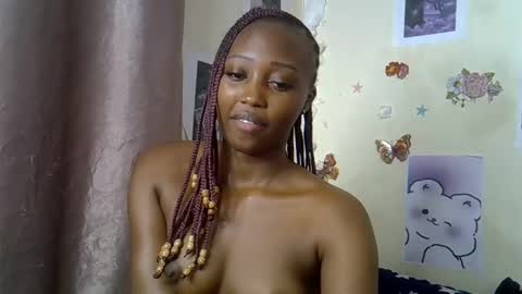Snapshot of black_rosey chatting on February 7, 6:00 pm veraa online show from February 7, 6:00 pm