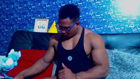 duglas online show from November 24, 5:45 pm