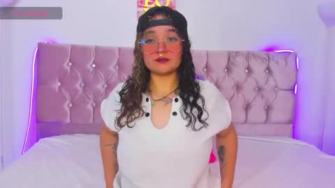 Tara online show from February 18, 1:56 am