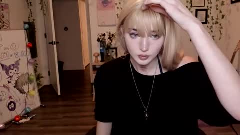 Ella online show from February 15, 7:38 am