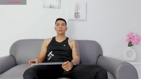 Snapshot of blackbullger_ chatting on September 27, 11:37 am Max online show from September 27, 11:37 am