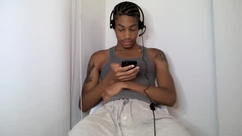 Snapshot of blackbulltitus chatting on October 2, 2:40 am BlackBullTitus online show from October 2, 2:40 am