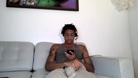 Snapshot of blackbulltitus chatting on October 21, 11:38 pm BlackBullTitus online show from October 21, 11:38 pm